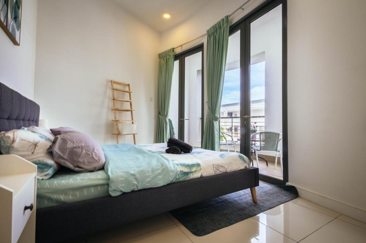 Marina Times Square Homestay By Evernent Miri Εξωτερικό φωτογραφία